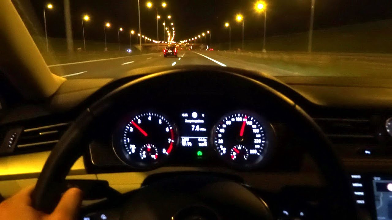 2015 2016 VW Passat B8 1.4 TSI ACT ( Active Cylinder Technology ) Test Drive Night Driving