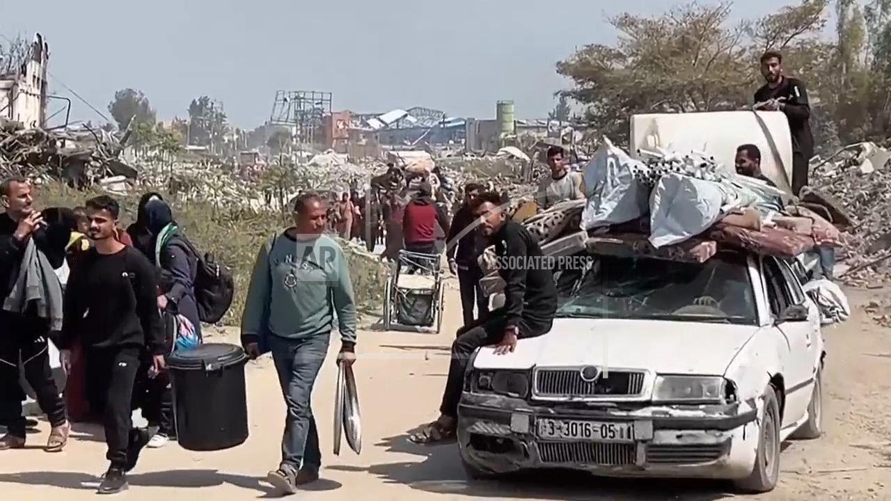 Palestinians flee Jabaliya by trucks, carts and on foot after new Israeli evacuation order