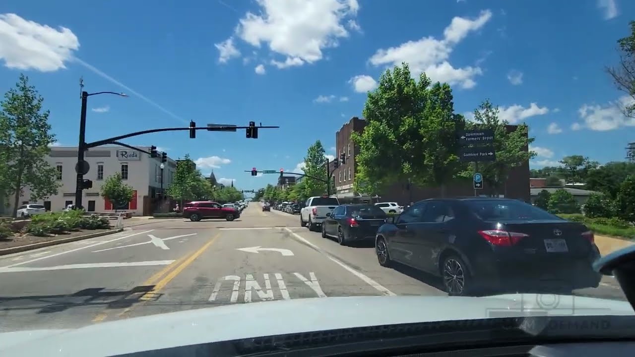 Rolling Through Elvis Country - A Drive Around Tupelo Mississippi