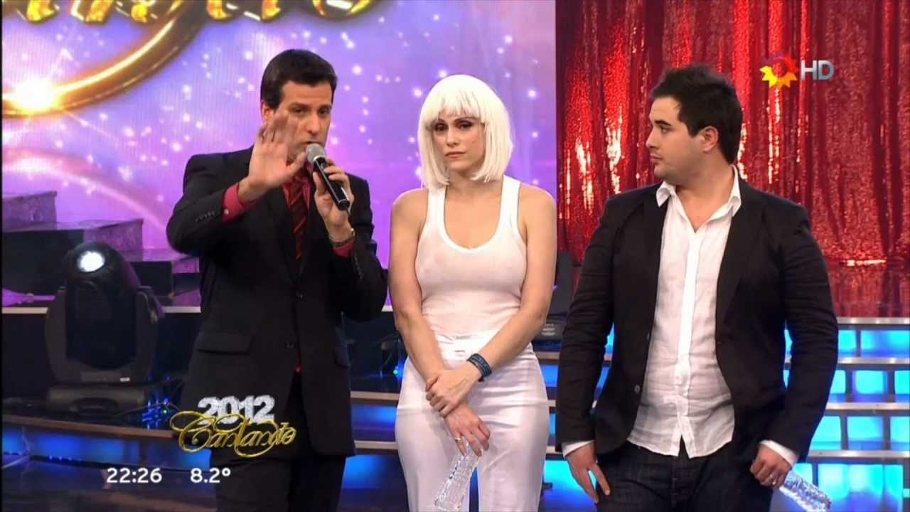 Connie Ansaldi y Cristian Centurion - Ella - Cantando 2012