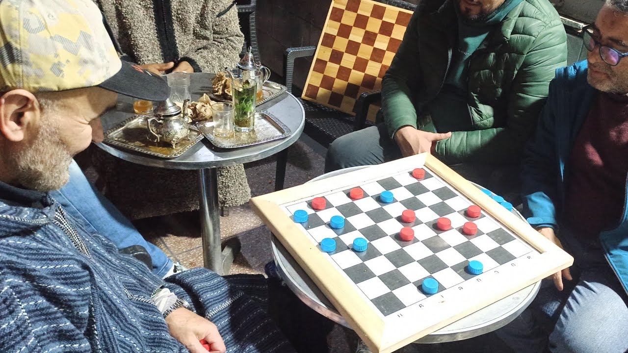 الداما 🏁 من مستوى آخر: مباراة كاملة تحبس الأنفاس بين الأحمادي طنجة وحسن العرائش ♟️💥#checkers 