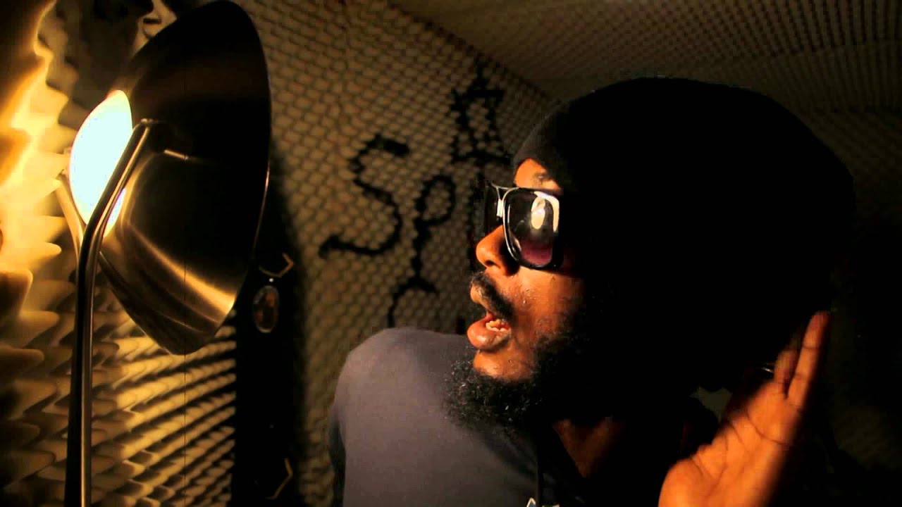 IWAN   1 Day Inna Mi Shoe (Studio Video) 2014