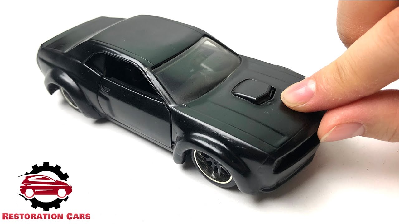 Dodge Challenger Wide body Kit 1/32 - Hot Wheels and abandoned