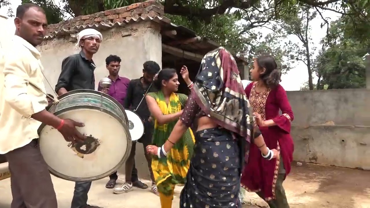 नेकी गांव में  बघेली नाच जबरदस्त बैंड बाजा डांस #dance #baghelidance #dehatidance #बघेली_डांस_रीवा 