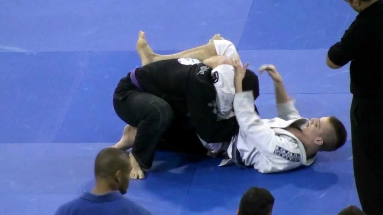 Submission #1170 - Keenan Cornelius vs Camil Moldoveanu