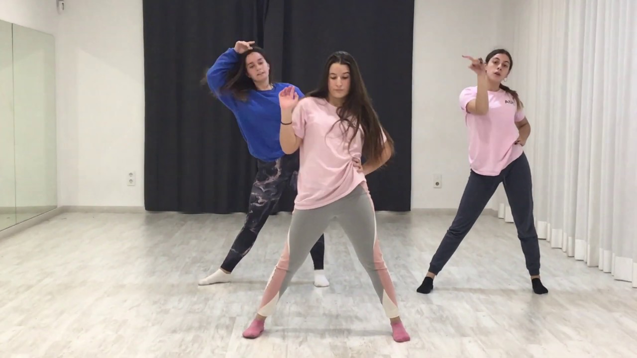 ALOHA DANCE COMPANY - MUJER BRUJA