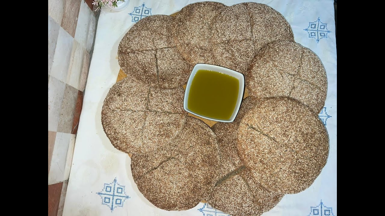 خبز المحراش او الشعير بدون دلك سهل و سريع 👌🏻بالخميرة البلدية و زرارع اتحماقو عليه صحي و ساهل 