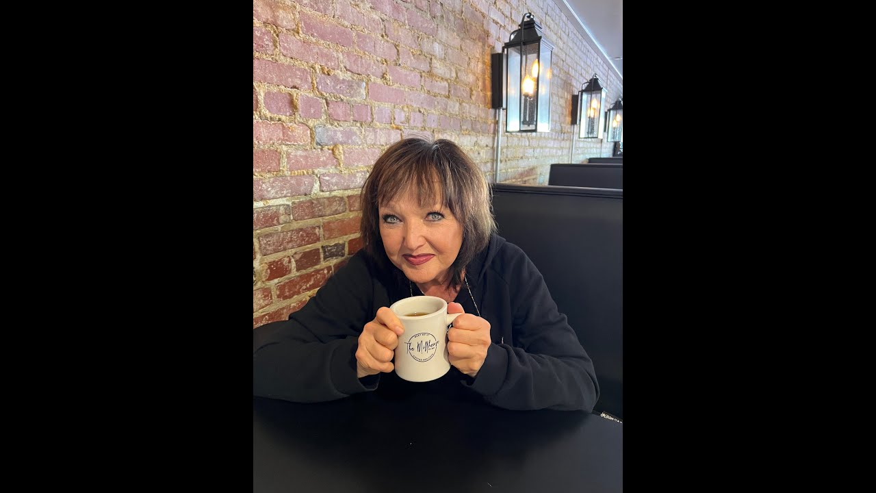 Встретимся в кофейне Millhouse.