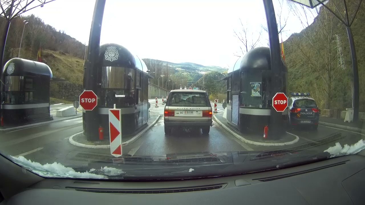 Esta es la frontera y Duana de Andorra con España y Catalunya la pasamos de coche