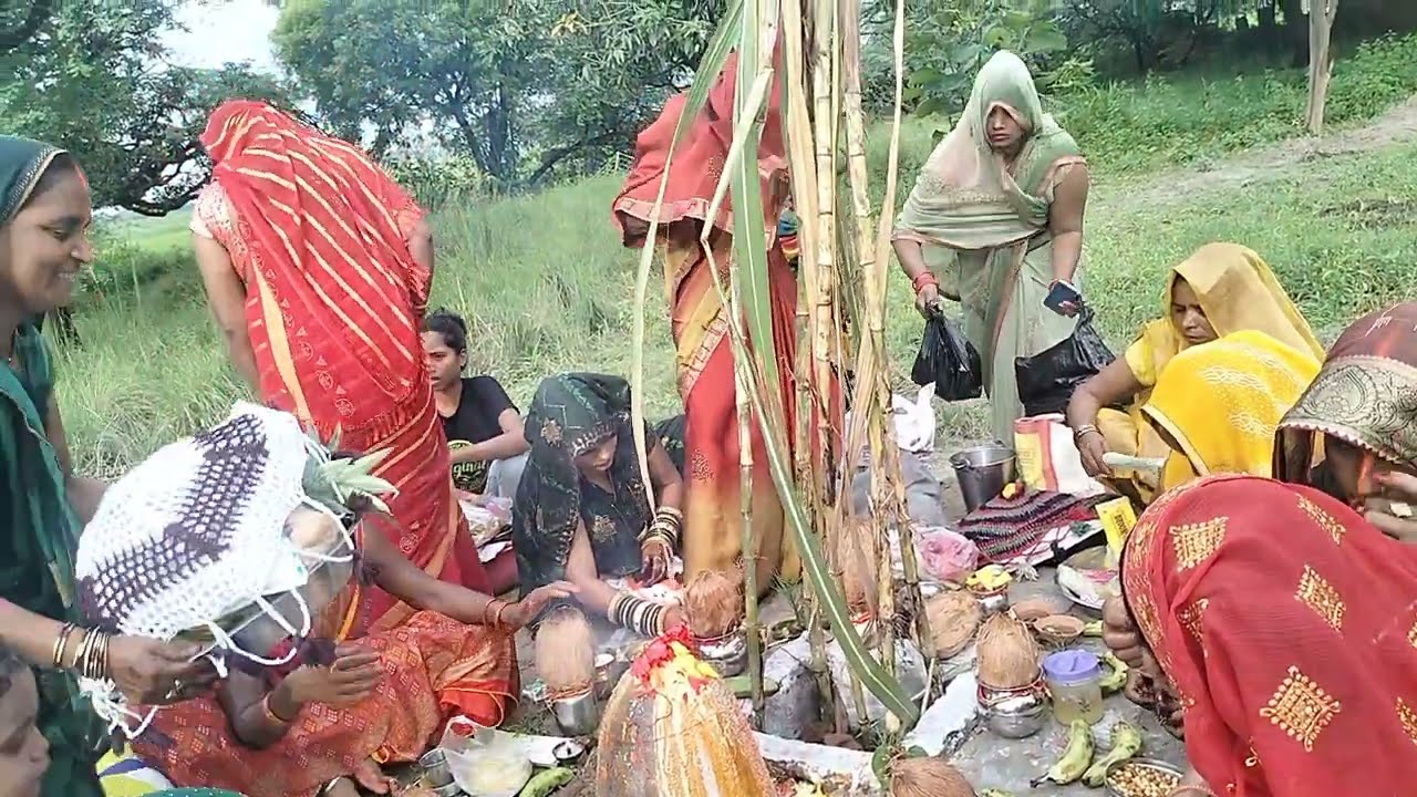 hamare gav ka Jitiya Puja ho raha hai aap log bataiye aap logo Ke gav Me kaise hota hai jitiya Puja🙏