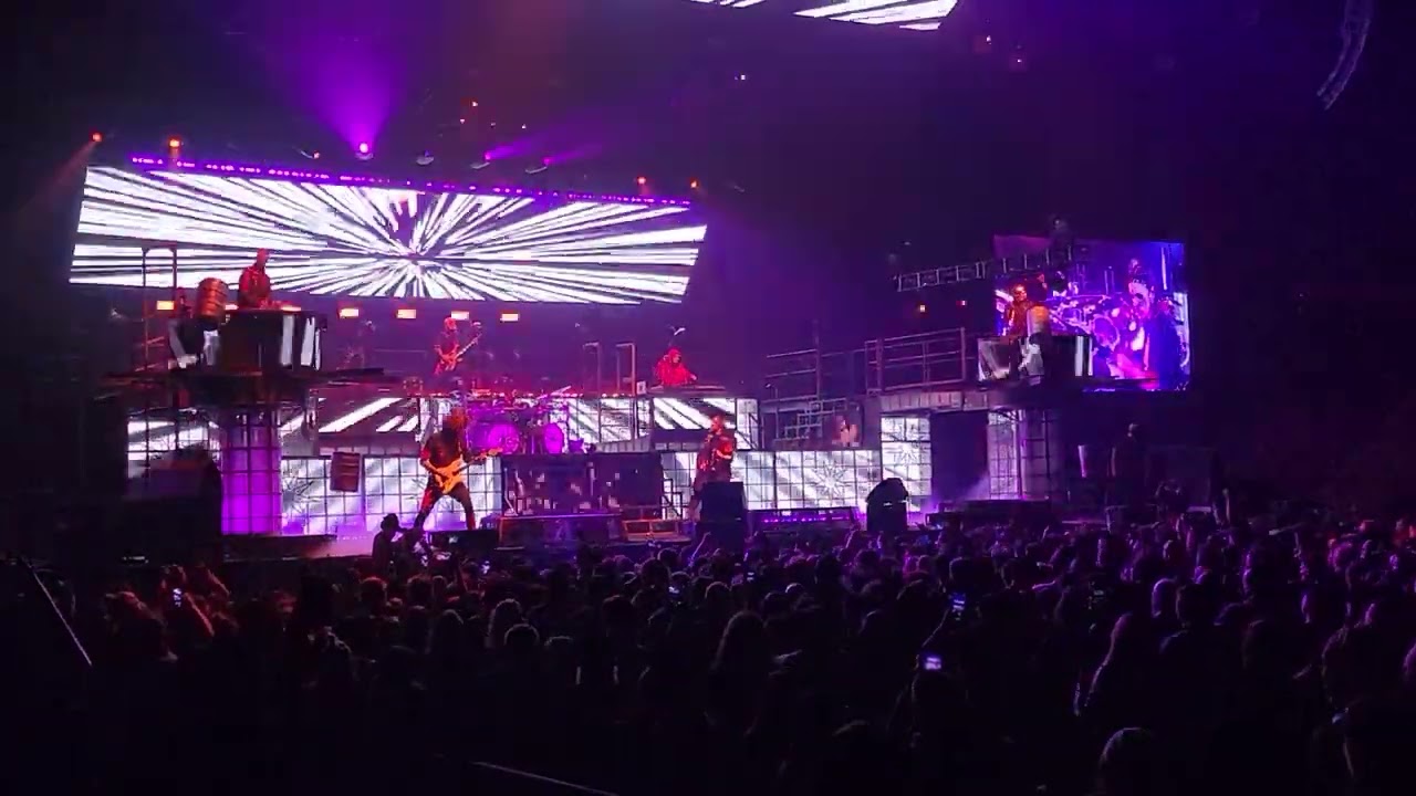 Slipknot Before I Forget [Live] Rogers Arena - Vancouver BC Canada - April 17 2022