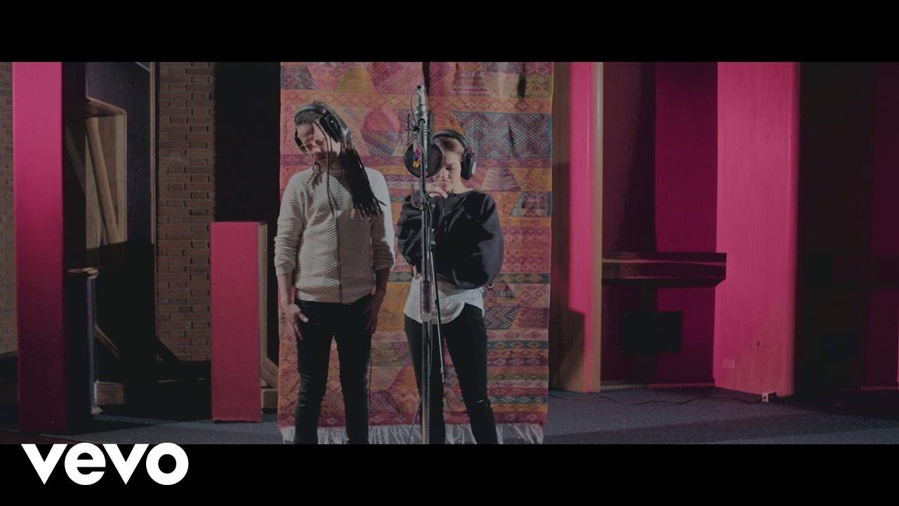 Debi Nova - No Nos Sobran los Domingos (Versión Bachata) ft. Vicente García