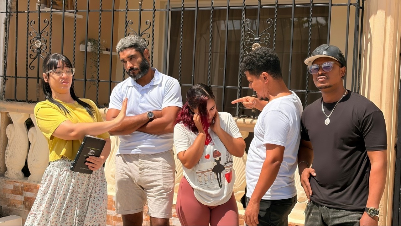 Biblia en mano, Venen0 en la boca 😱🔥 #reflexiones #viral #drama #cortometraje 