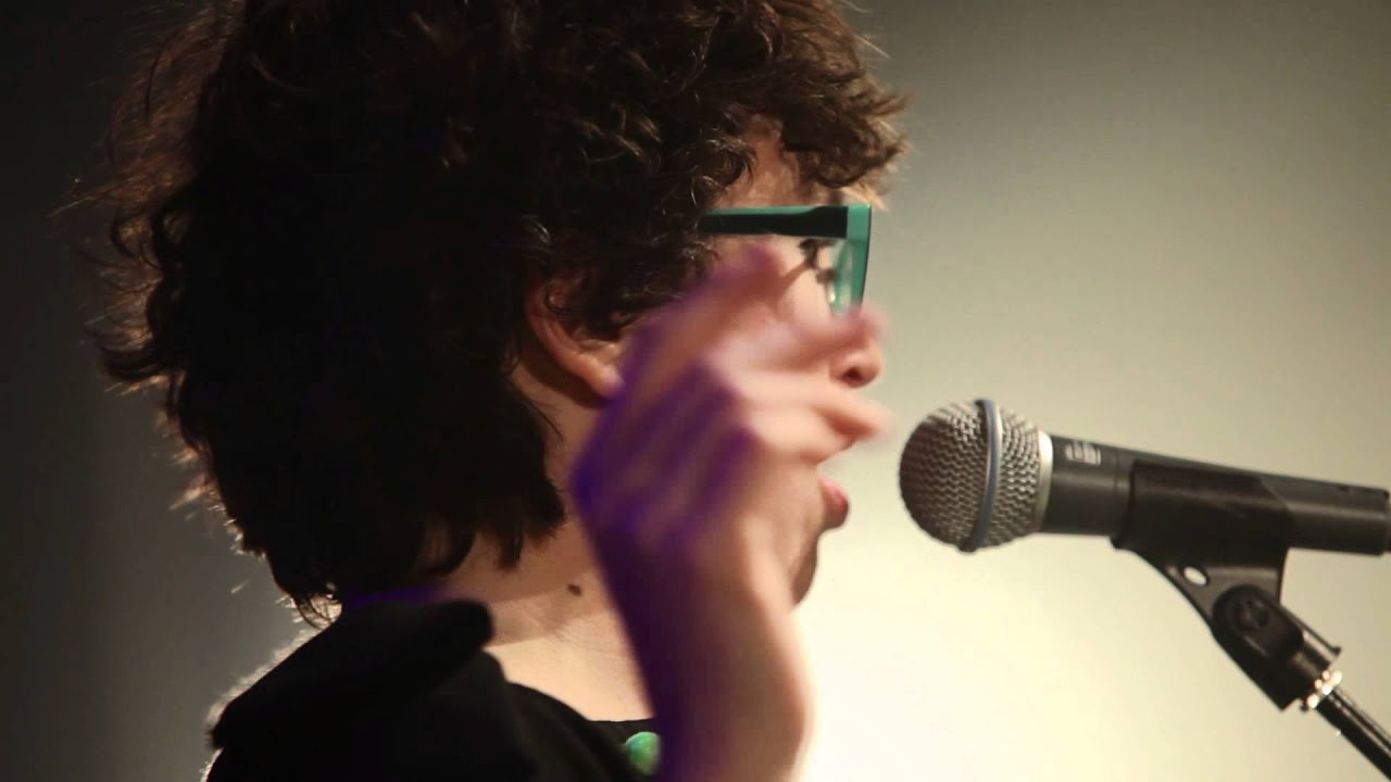 Kiss & Drive "Full of things"