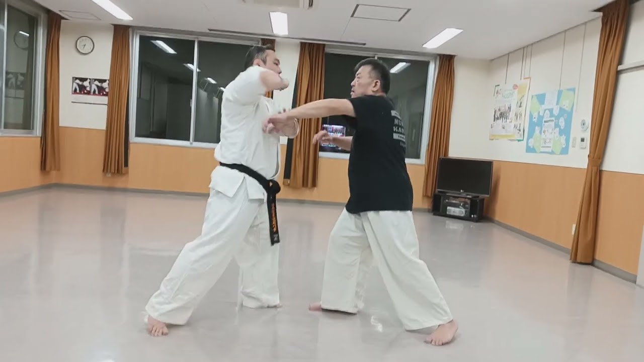 S五段と約束組手をするわし…①