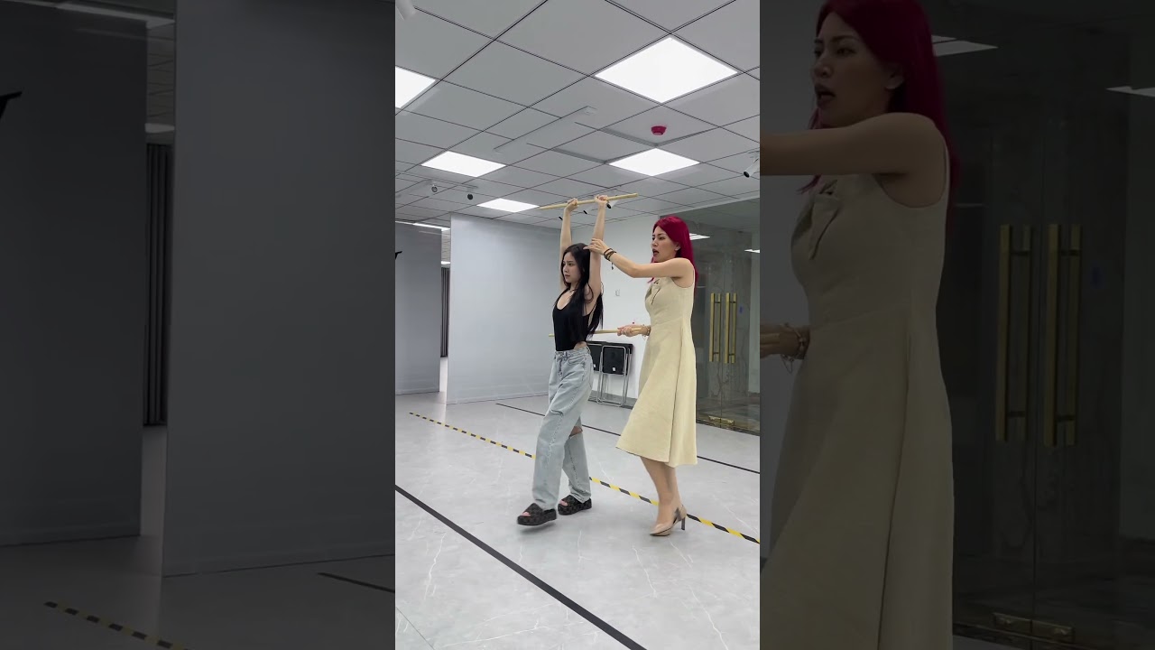 Practice your catwalk to make your gait more beautiful every day | B&agrave;i tập bổ trợ gi&uacute;p d&aacute;ng đi đẹp