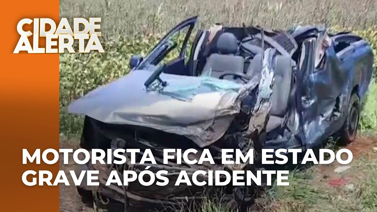 Motorista perde o controle do carro, bate contra caminhão na PR-323 e fica em estado grave