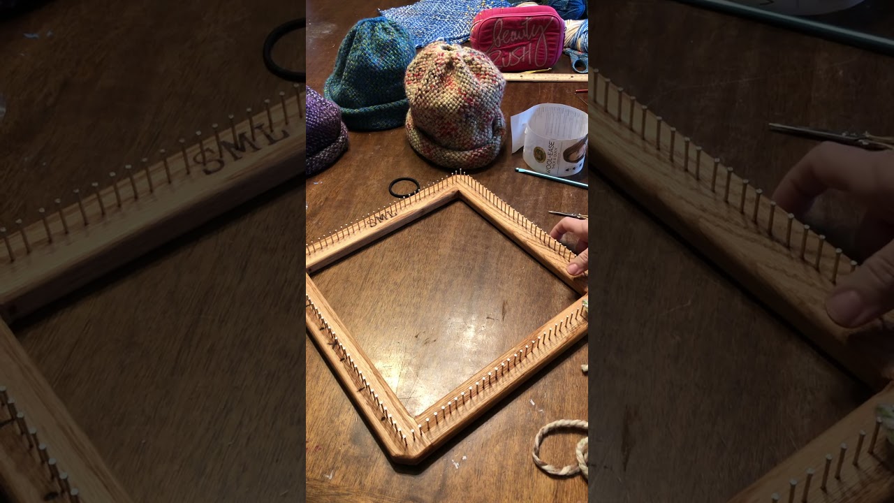 Weaving on a square loom