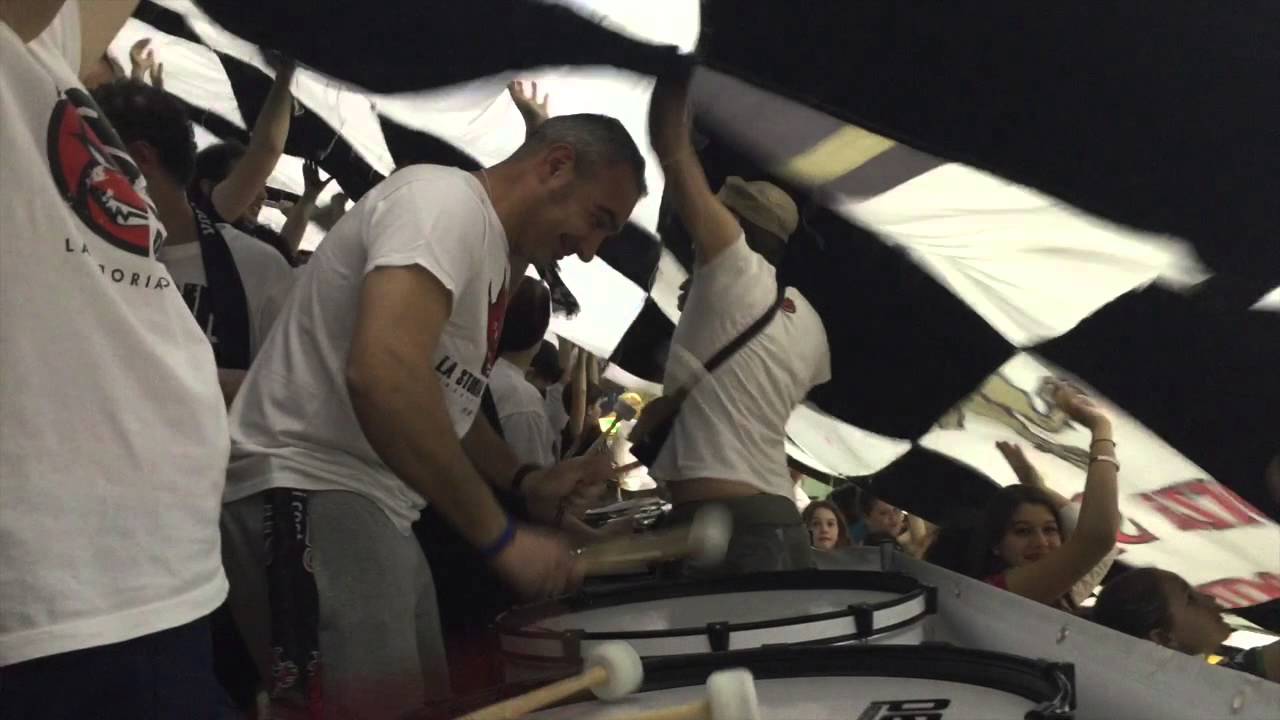 Bellissima coreografia dei Sirmaniaci di Sir Safety Perugia