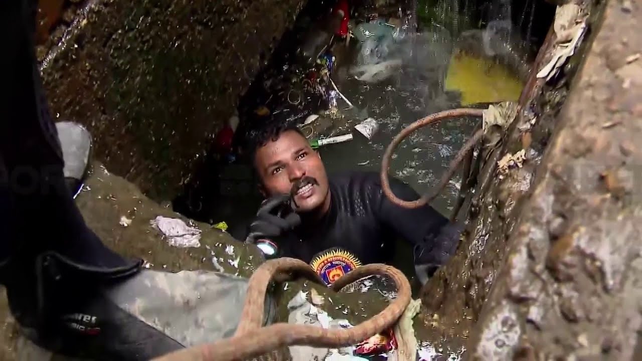 മാലിന്യം നിറഞ്ഞ മാൻഹോളിൽ മുങ്ങിത്തപ്പി സ്കൂബാ ടീം അംഗം വിജിൻ | Thampanoor