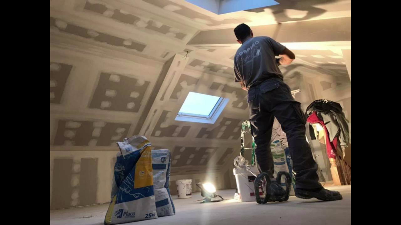 Pladur en buhardilla.Attic drywall.