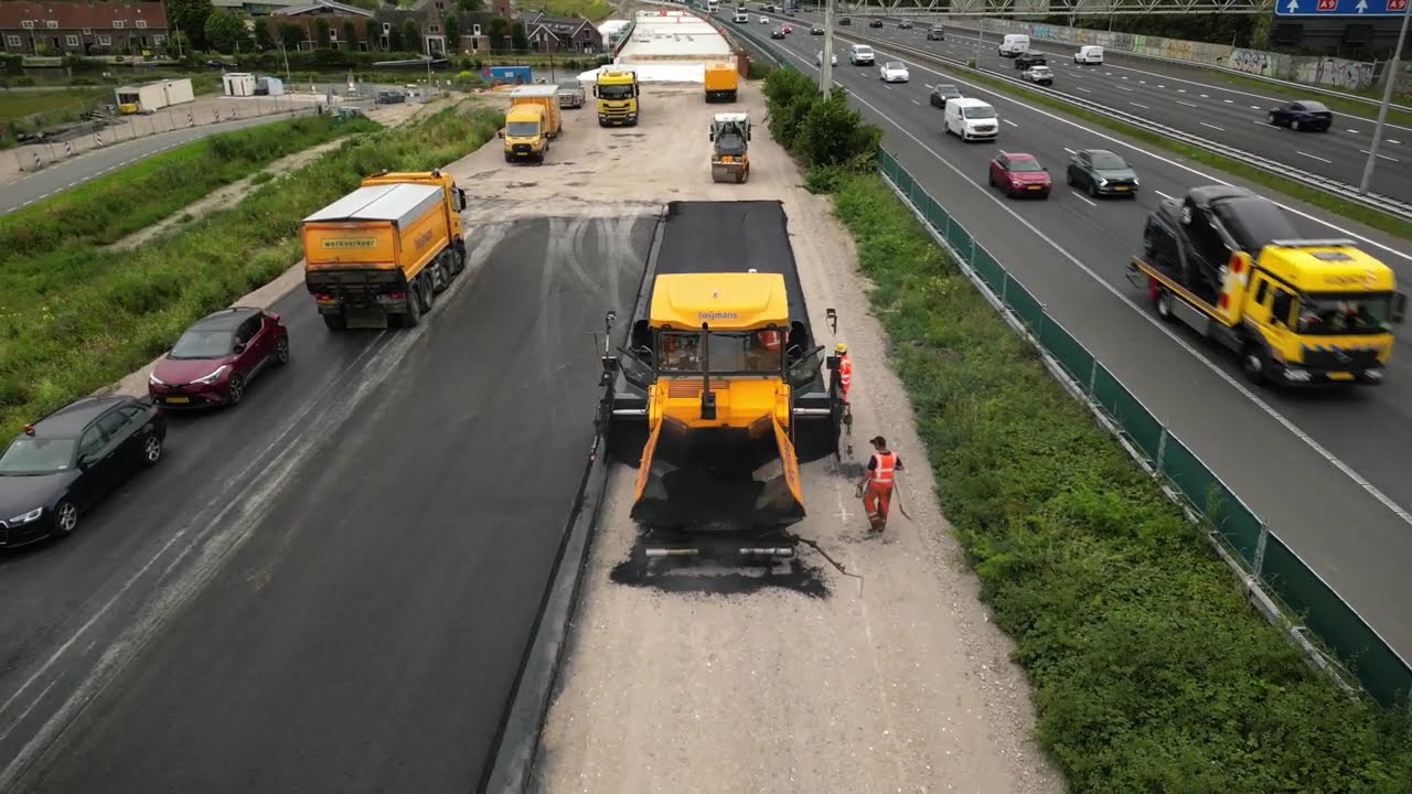Asfalteren op de A9 met Hijmans