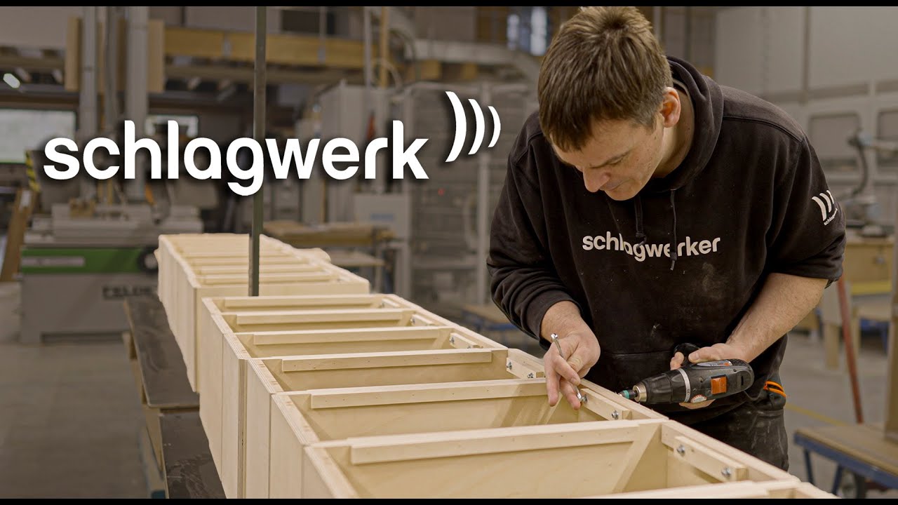 Как делают современные кахоны - экскурсия по фабрике Schlagwerk