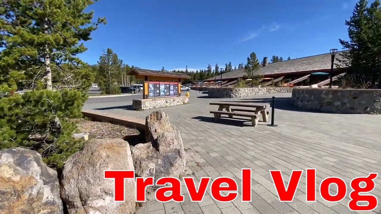 Travel Vlog - Yellowstone Canyon Village Walk Around, Shopping