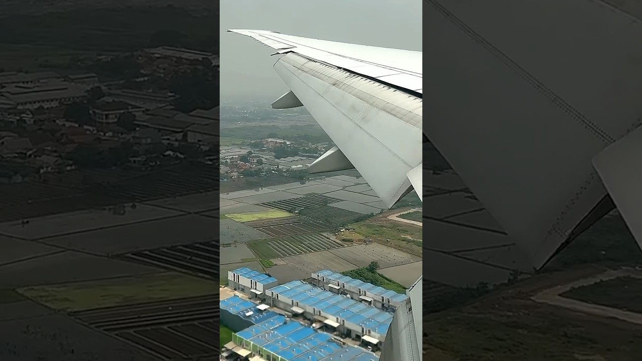 Landing at Jakarta CGK - Garuda Indonesia Boeing 777-300ER (from Amsterdam AMS)