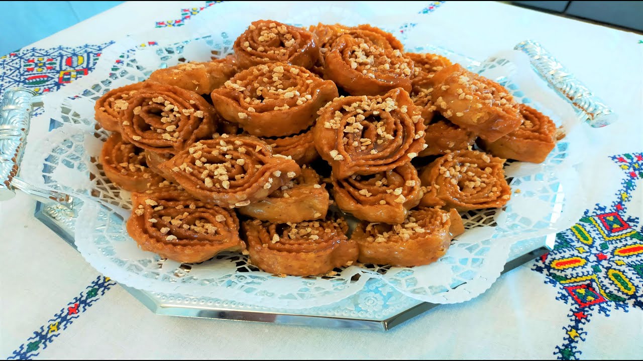 Пряная луковая печень, приготовленная таким образом, получается вкусной и сытной.
