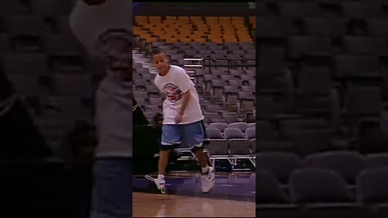 ⏪👀 Młody Stephen i Seth Curry tańczą na arenie Raptors&oacute;w.
