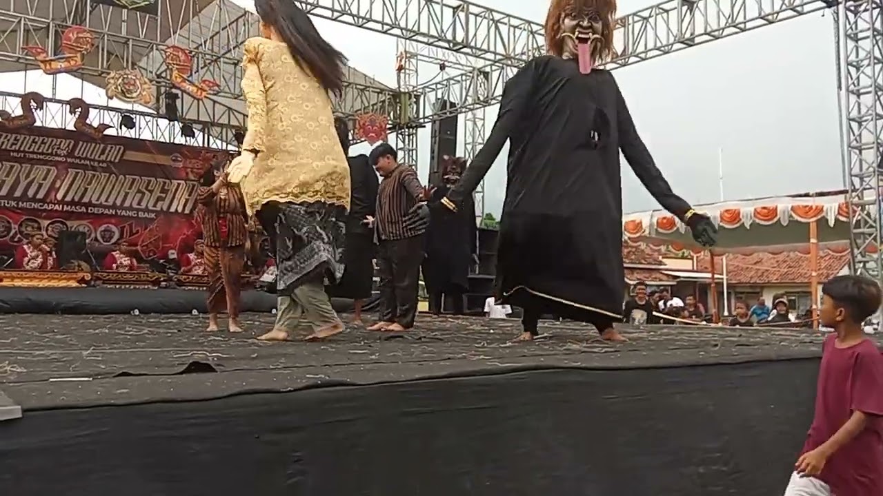 RAMPAK DAWANGAN HUT TRENGGONO WULAN LIVE LAPANGAN KRENGSENG GRINGSING