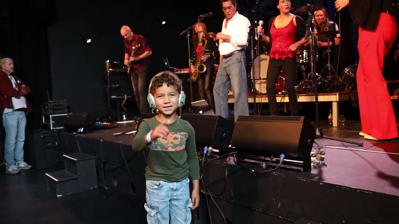 Stay film 585A1259 by Anne Marie Verlooy @rietveldtheaterdelft Tribute to #davidbowie