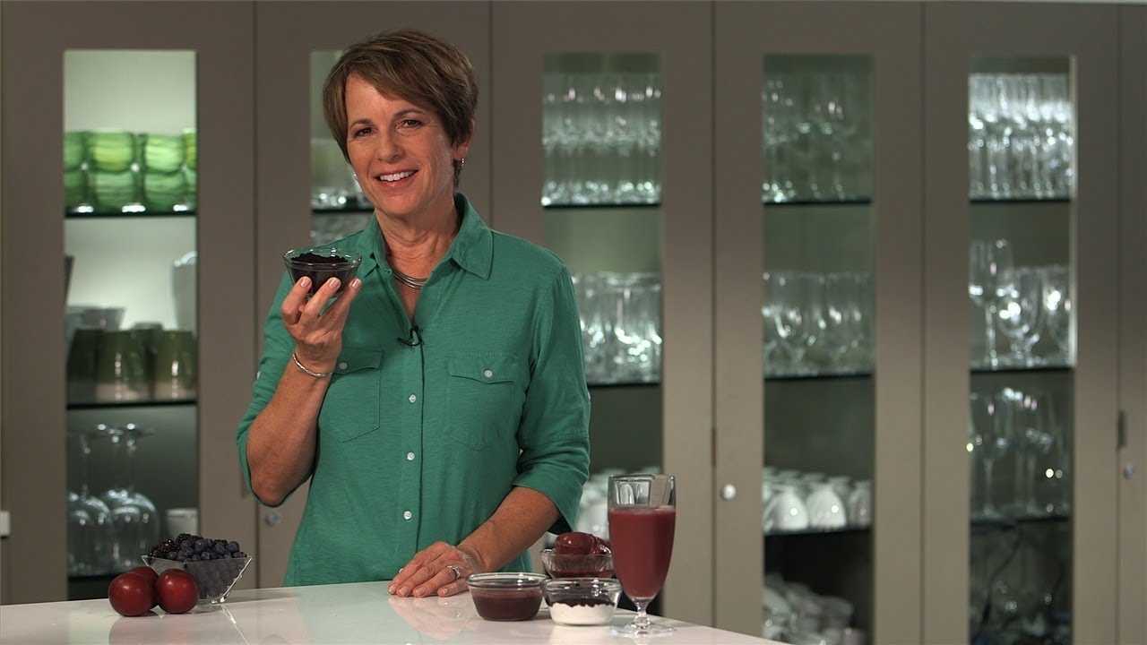 Are a&ccedil;a&iacute; berries really the best berries to eat? Susan Bowerman answers | Herbalife Advice