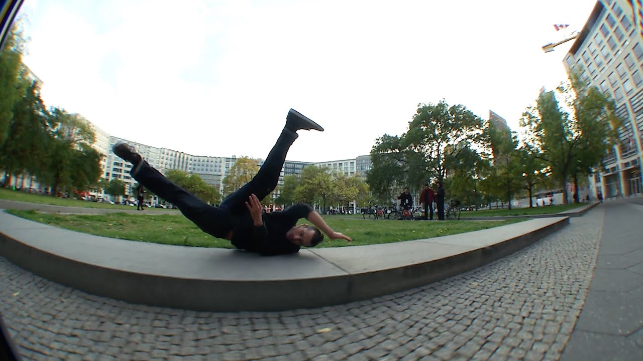 RAW // LEO ROMERO in Berlin