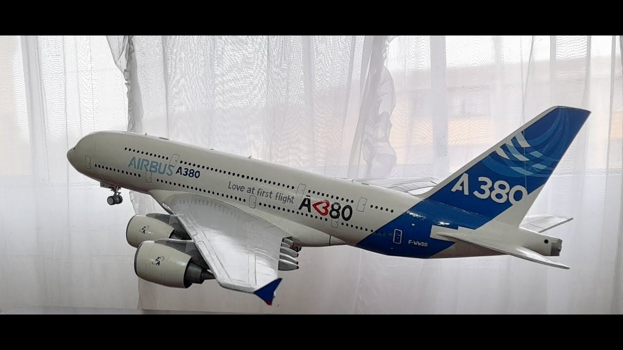 Airbus A380 en cartón forrado. (plane paper carboarb)