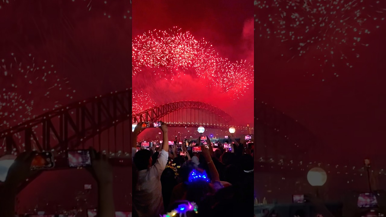 Sydney harbor bridge new year 2026: new year's eve sydney fireworks 