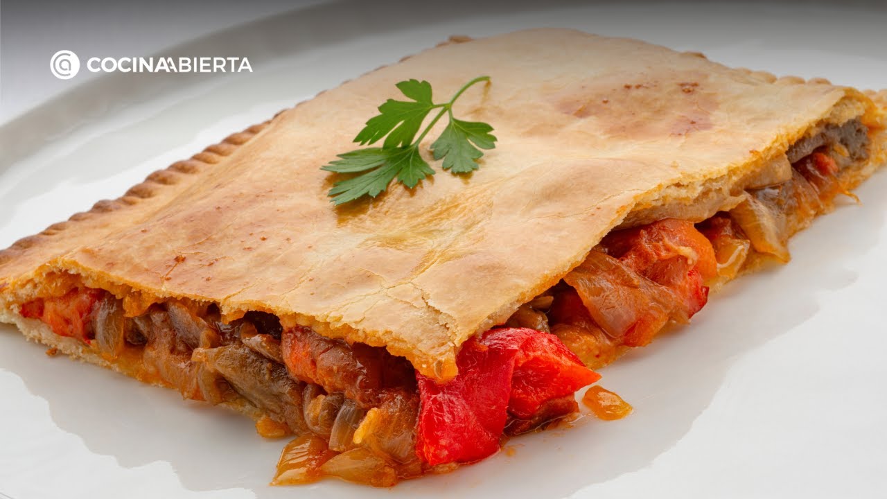 Empanada vegetal casera de pimiento, berenjena y cebolla, receta de Karlos Arguiñano