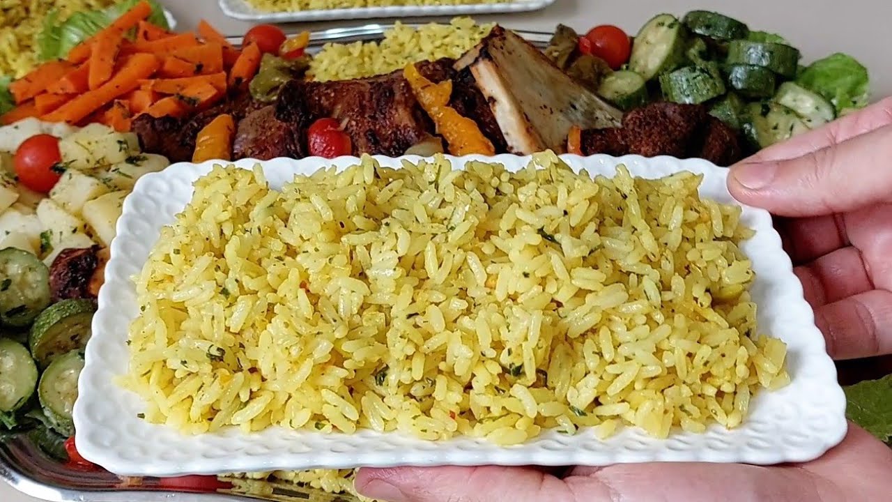 أرز المطاعم المغربية🇲🇦 رائع جدا لمرافقة المشويات و الأسماك و الدجاج👌تحضير بسيط و الطعم مختلف و مميز👍