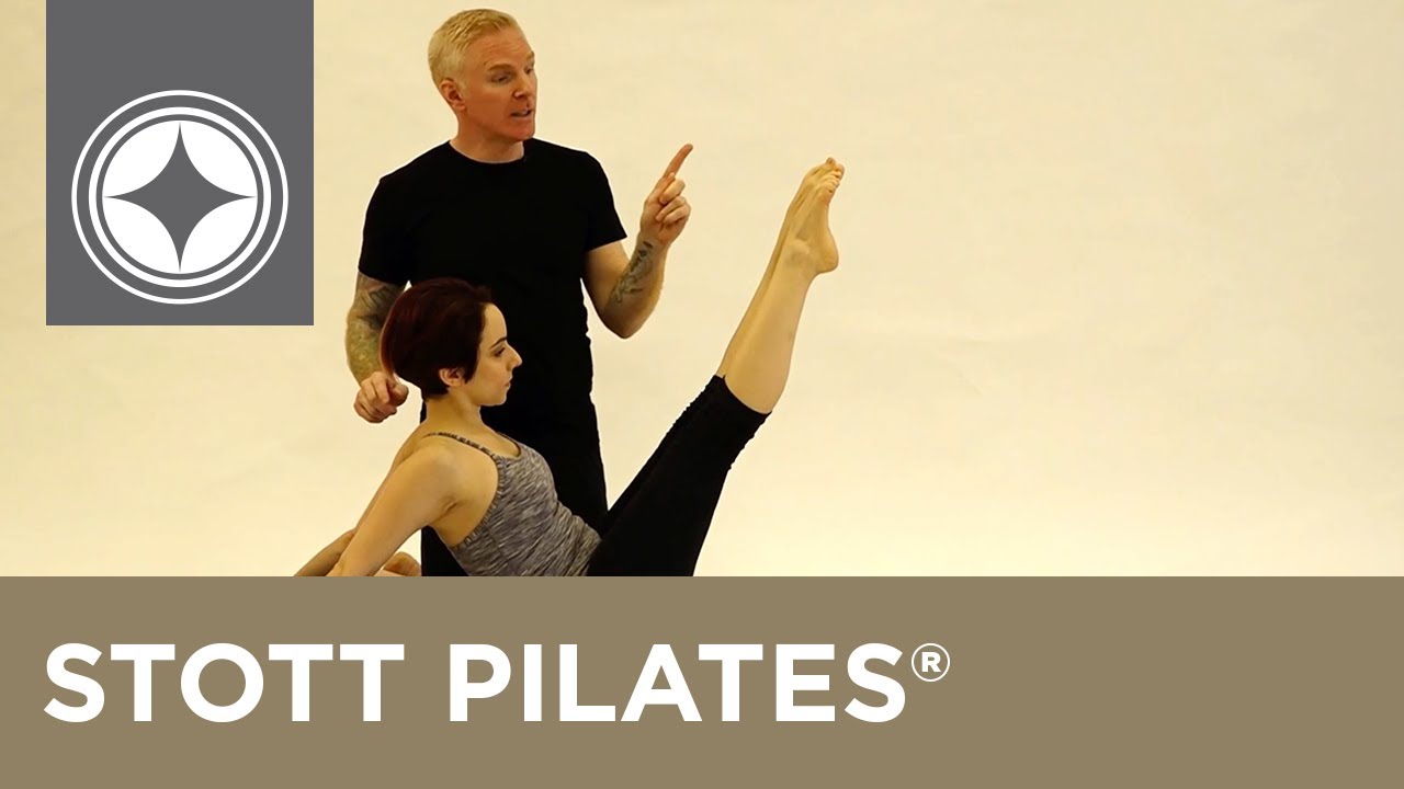 STOTT PILATES® for Triathletes | Run Training: Hip Twist