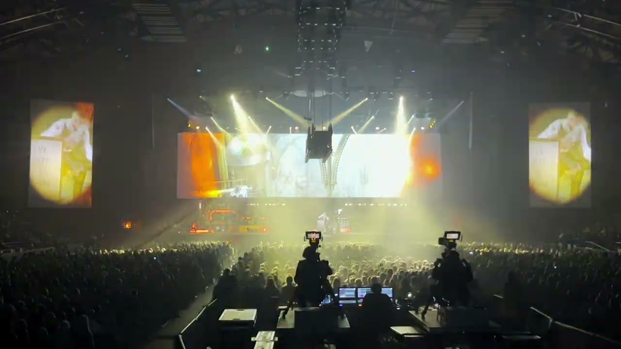 Jeff Wayne - The Artilleryman Returns / Brave New World (Live At Newcastle Utilita Arena 2025)