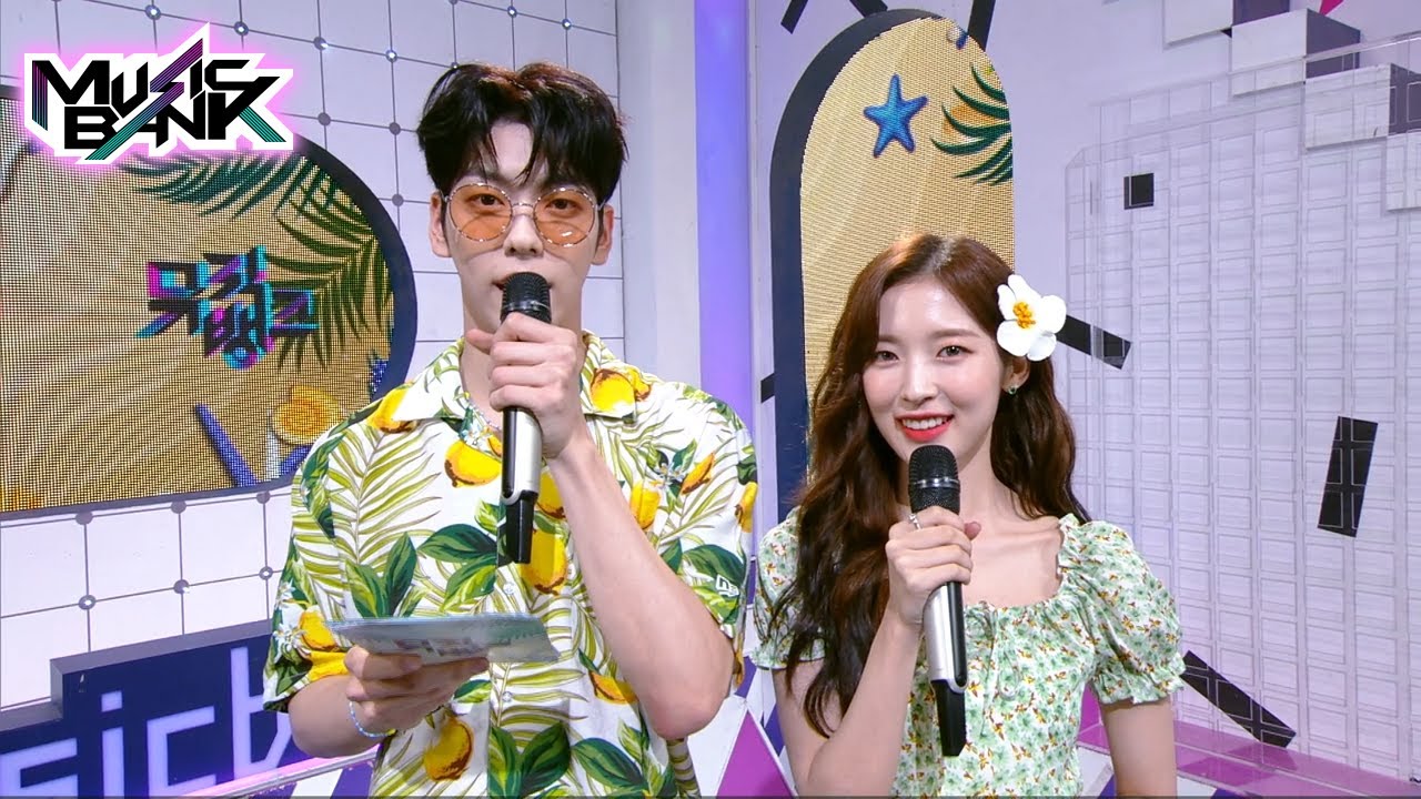 (ENG) Soobin & Arin, MC AKONG Intro! (Music Bank) | KBS WORLD TV 210716