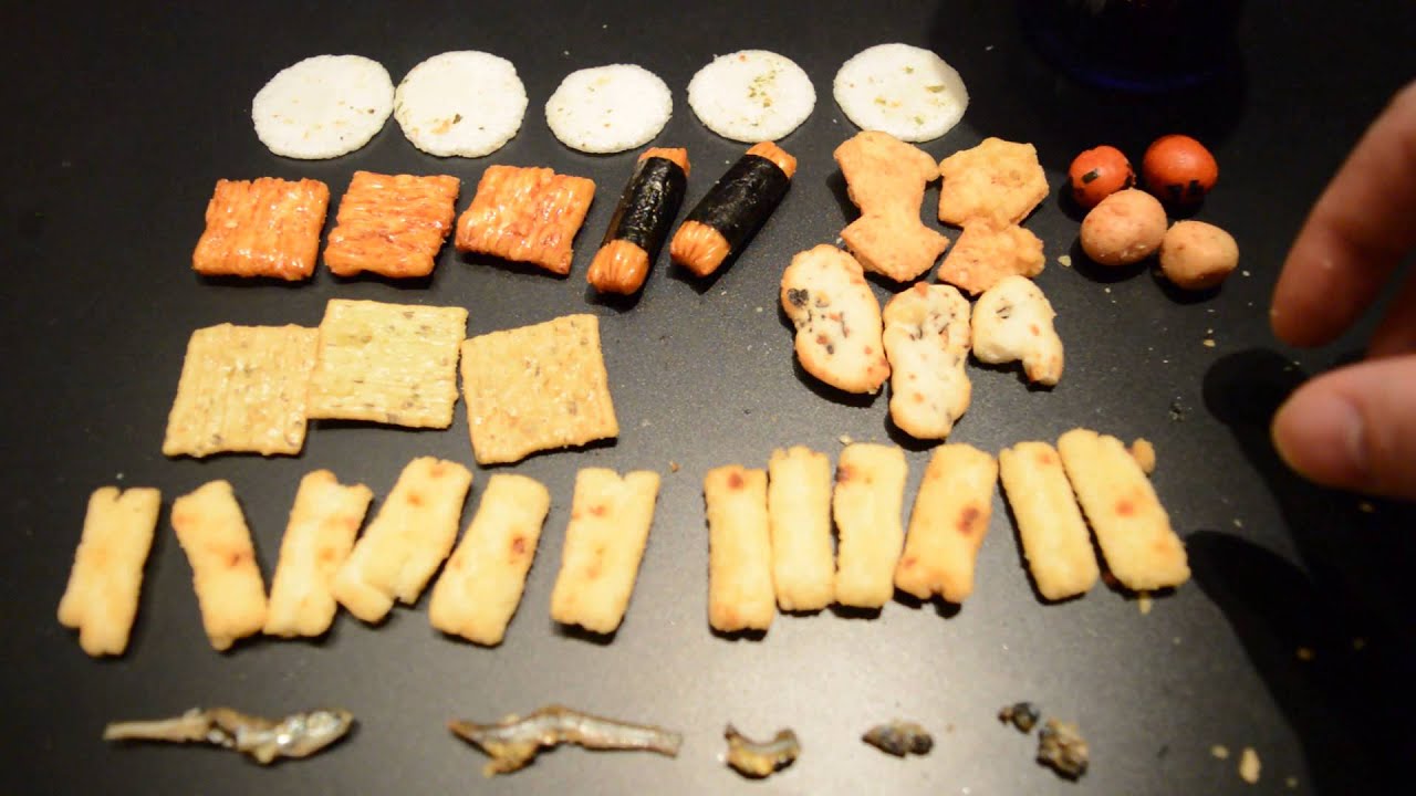 Eating/soft-spoken ASMR: Japanese rice crackers