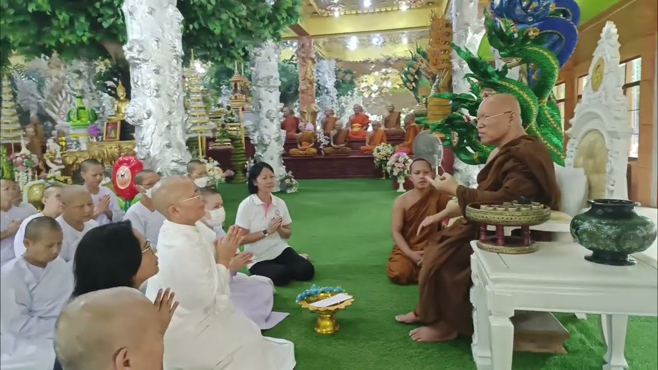 แม่ชีเปรียญธรรม ๙ ประโยค เดิมทางมาเยี่ยมวัดบ้านเก่าบ่อ  อำเภอหัวตะพาน จังหวัดอำนาจเจริญ ๑/๗/๖๗