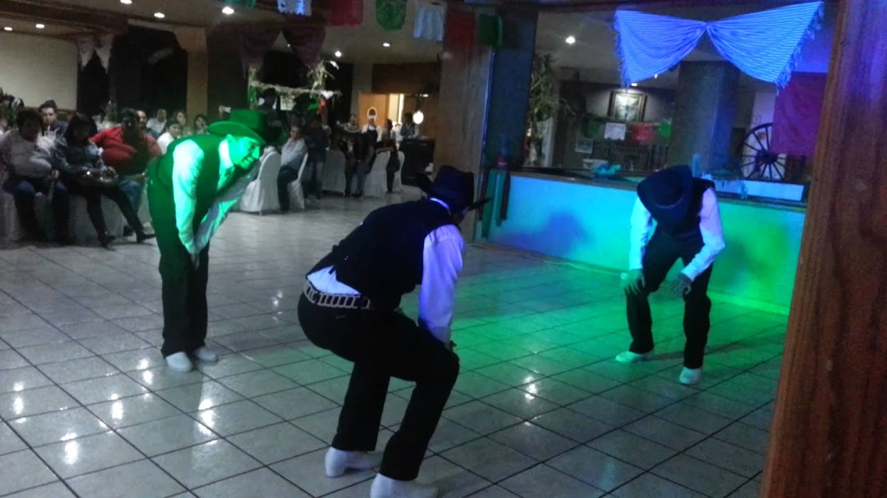 Arreando La Mula #Revolucionarios