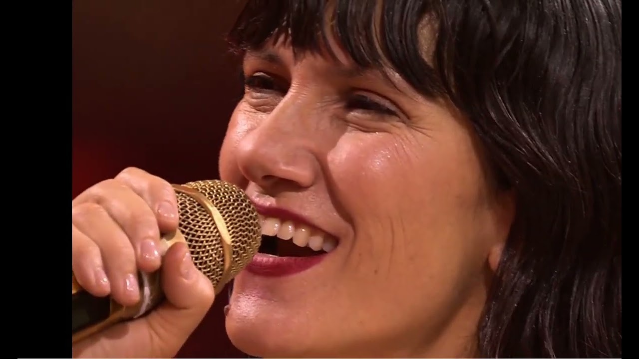 Giorgia con Elisa live canzoni Mad World  Tears for Fears + Michael Jackson Earth Song