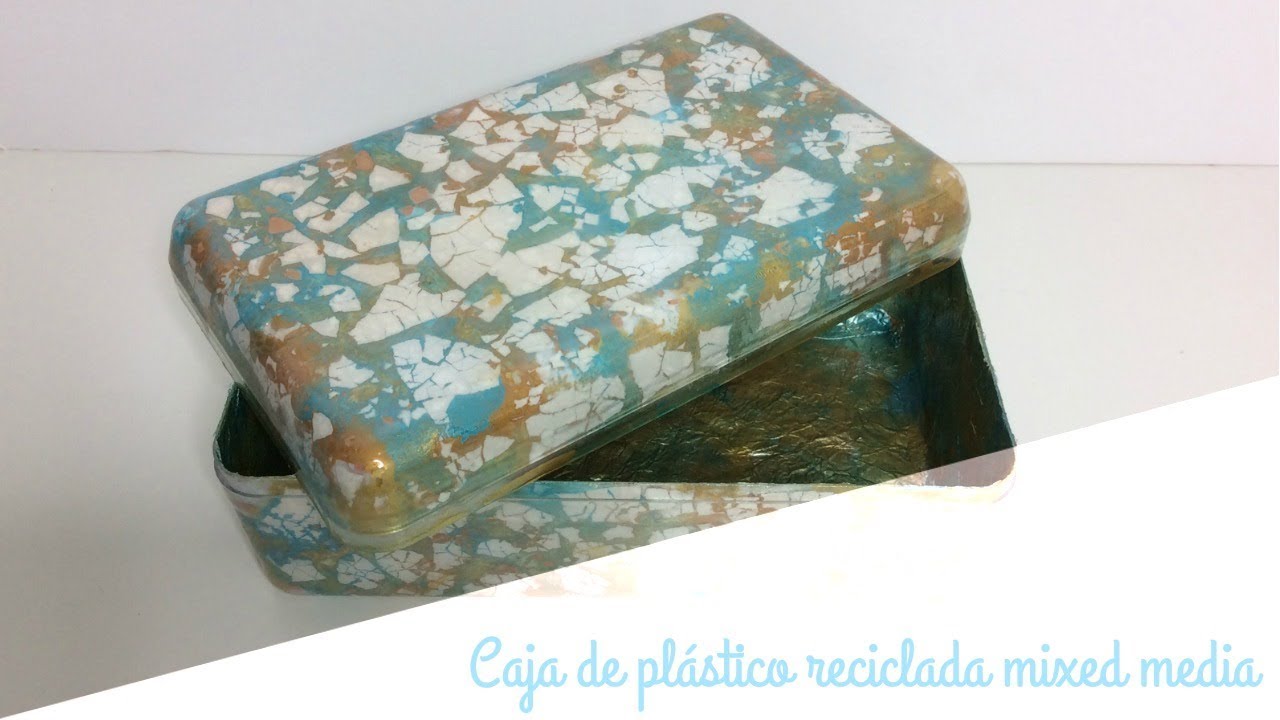 Cómo reciclar una caja de plástico con papel de aluminio y cáscara