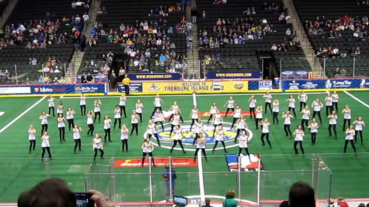 CSB hip hop team @ the Swarm Game