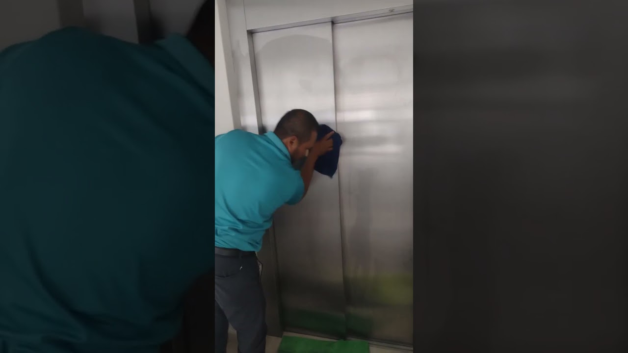 cómo dar la limpieza correcta de un ascensor!! Masta clean!!