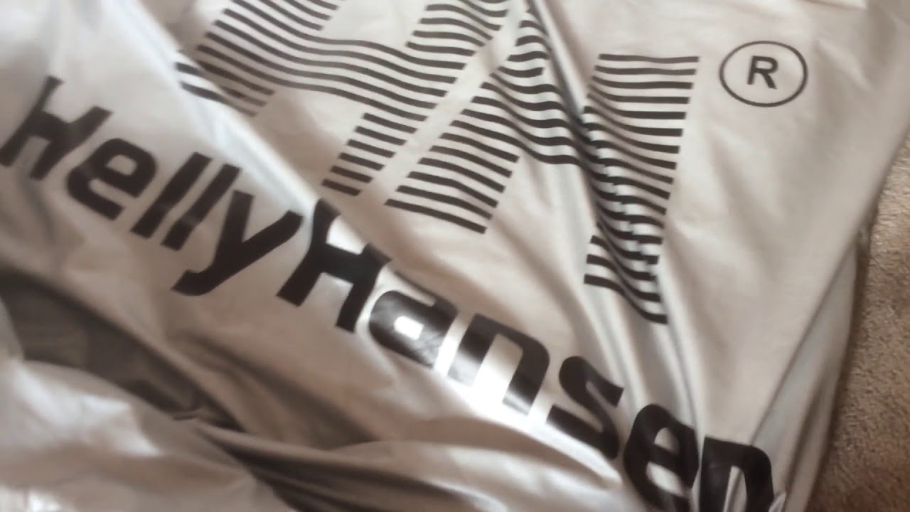 Second vid with my old puffer Helly Hansen silver/black , on floor this time :)